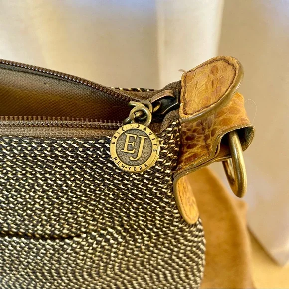 Eric Javits Raffia Hobo Woven Crossbody Purse - Picture 12 of 16